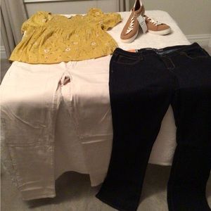 Multi-piece outfit: 2 jeans, 1 shirt, sneakers